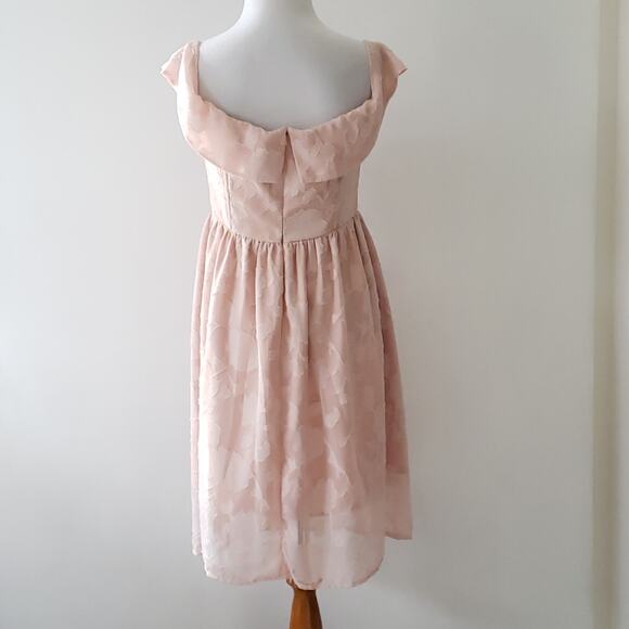 Cupcakes and Cashmere Honey Off the Shoulder Dress Pink Summer 4 - Picture 4 of 11